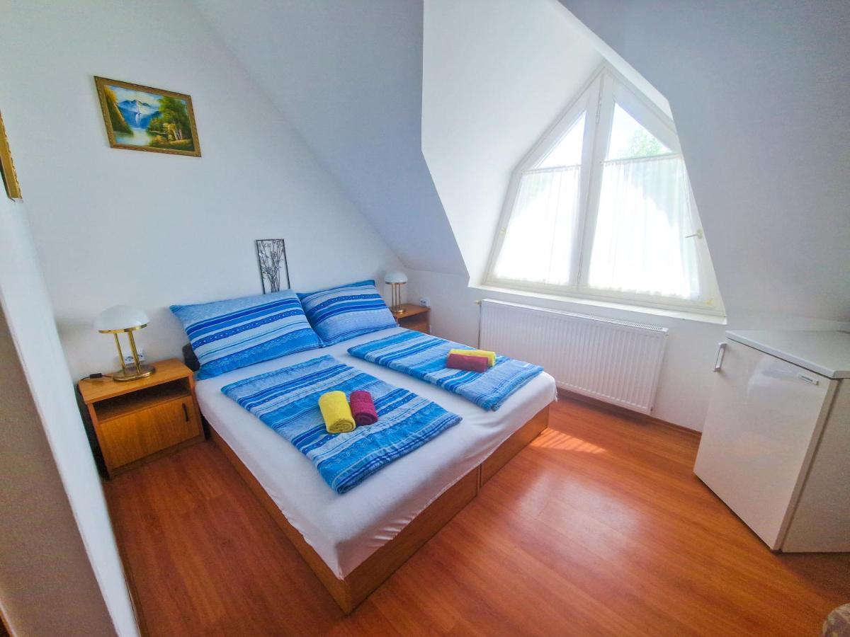 Weinberger Vendégház Zamárdi Esterno foto