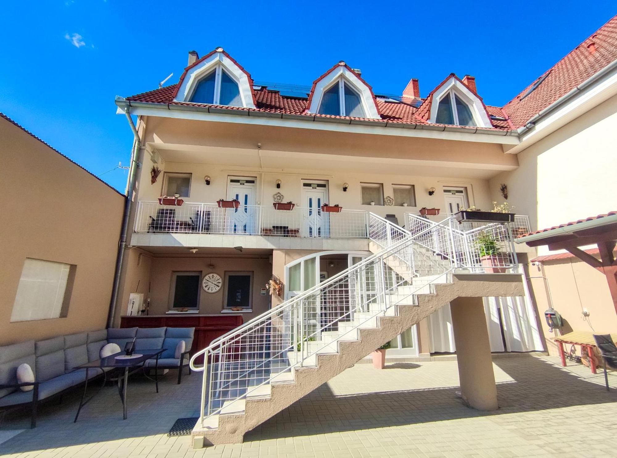 Weinberger Vendégház Zamárdi Esterno foto